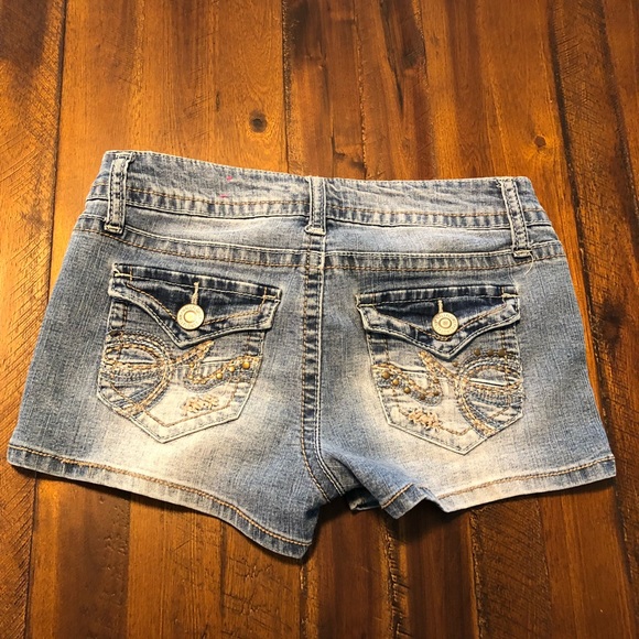 3/$15 Short Bundle Sizes 1-3 - Picture 3 of 7